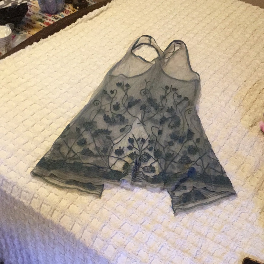 Delicate vest - Picture 4 of 4